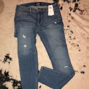 NWT Hollister Low-Rise Super Skinny Jeans